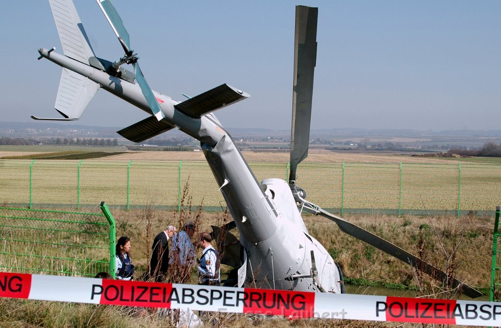 Hubschrauber abgestuerzt Ahrweiler Gelsdorf P35.JPG